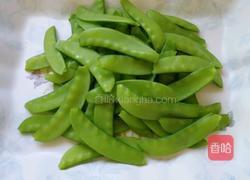 自制卤肉炒荷兰豆的做法图解1
