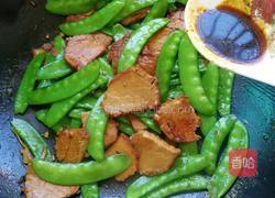 自制卤肉炒荷兰豆的做法图解7