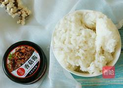 香菇酱炒饭的做法图解1