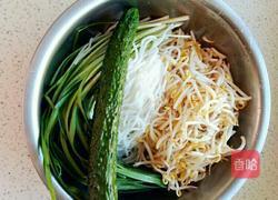 凉拌粉条的做法图解1