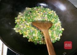 玉米豌豆炒肉的做法图解6