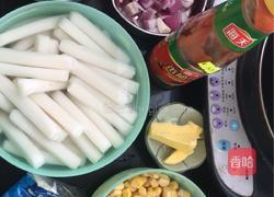 茄汁芝士炒年糕的做法图解1