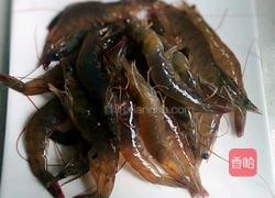 白灼对虾的做法图解1