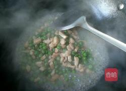 豌豆炒鸡丁的做法图解12