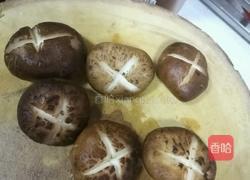 蚝油香菇青菜的做法图解1