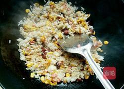 腊肠蛋炒饭的做法图解6