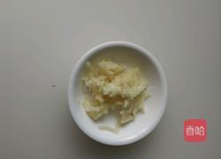 蒜泥黄瓜片的做法图解2