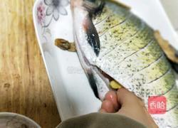 川味清蒸武昌鱼的做法图解4