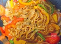 三椒炒冷面的做法图解9