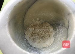 川贝冰糖炖银耳雪梨汤的做法图解4