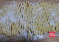 青菜香菇玉米面条的做法图解3