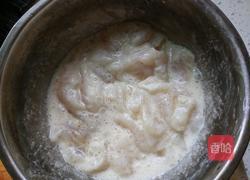 西红柿溜龙利鱼片的做法图解2