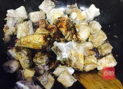排骨土豆炖豆角的做法图解4