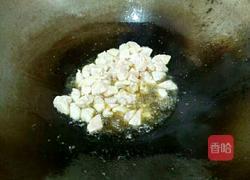 杏鲍菇炒鸡丁的做法图解15