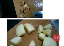 苹果排骨汤的做法图解2