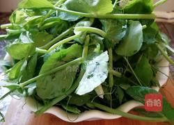 牛肉荷兰豆苗汤的做法图解1