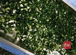 葱花椒盐花卷的做法图解2