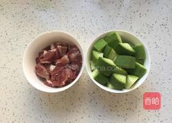 牛肉炖萝卜的做法图解1