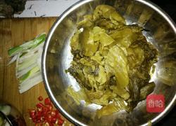 酸汤金针肥牛锅的做法图解3