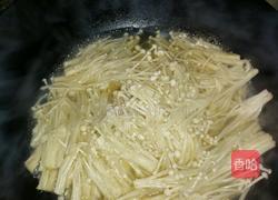 酸汤金针肥牛锅的做法图解9