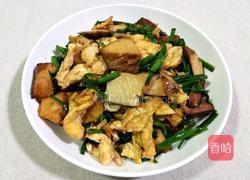 蒜苗炒鸡蛋香干的做法图解10