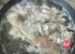 家常排骨炖豆角土豆的做法图解3