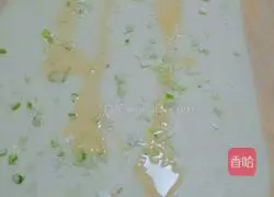 Illustration of how to make green onion layer cake 7