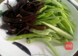 素肉丝烧豆角的做法图解3