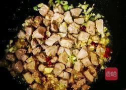 酱爆黄瓜肉丁的做法图解4