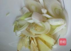 莲藕玉米猪骨汤的做法图解6