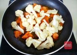 番茄炒菜花的做法图解7