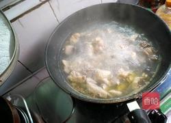 板栗炖鸡的做法图解6