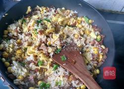 腊肠炒饭的做法图解13