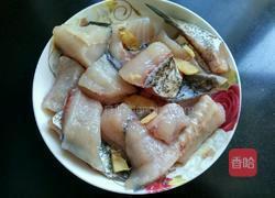 糖醋鱼块的做法图解2