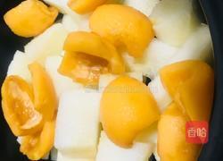 川贝枇杷雪梨羹的做法图解3