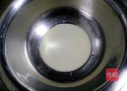 白萝卜猪肉包的做法图解1