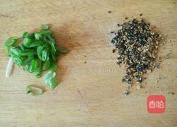 全麦葱香芝麻包的做法图解2