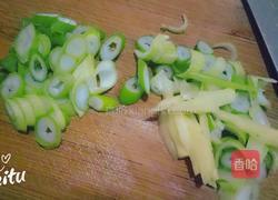 豆腐卷金针菇的做法图解1