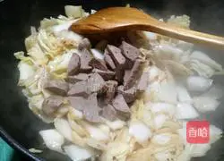 Illustration of how to make beef tendon balls and fried noodles with black pepper sauce 5