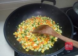 杂蔬松仁玉米丁的做法图解11
