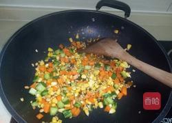 杂蔬松仁玉米丁的做法图解12
