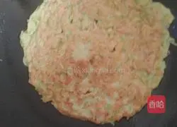 Zucchini and ham pancakes are crispy on the outside and tender on the inside.Illustration of how to make the baby's favorite food 8