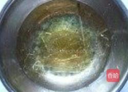 草莓果冻的做法图解1