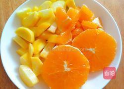 鲜橙胡萝卜汁的做法图解2