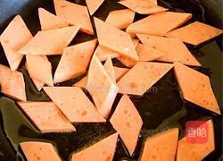 西兰花炒木耳的做法图解5