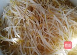 豆芽圆子汤的做法图解6