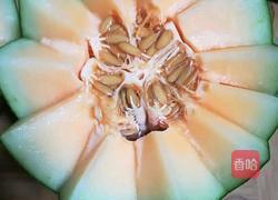 水果香瓜盅的做法图解2