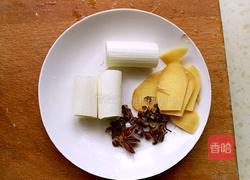 排骨炖土豆的做法图解1