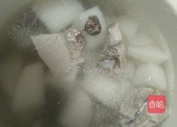 瑶柱白萝卜排骨汤的做法图解4