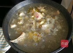 莲藕山药公鸡汤的做法图解3